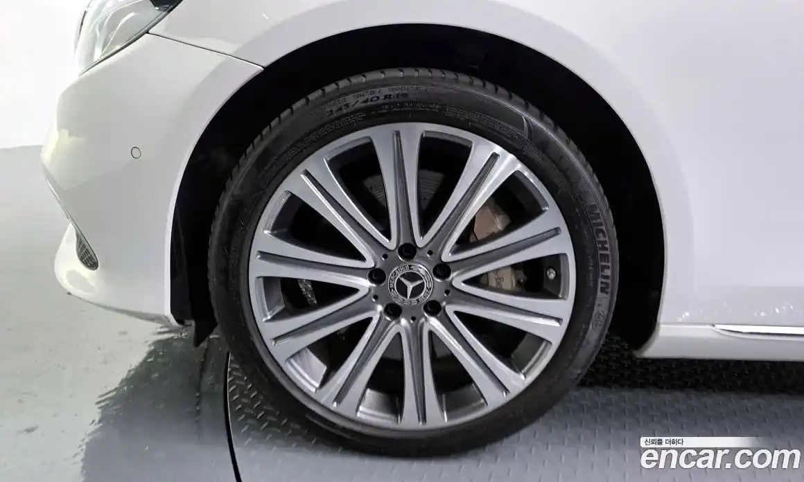 Mercedes-Benz E-Class 2017 3.0 Автомат в Москве № 212028, фото 19