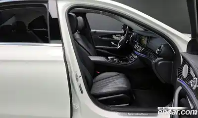 Mercedes-Benz E-Class 2017 3.0 Автомат в Москве № 212028, миниатюра 4