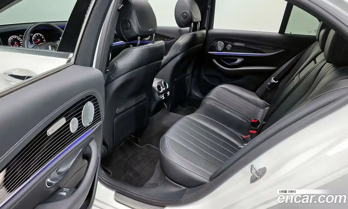 Mercedes-Benz E-Class 2017 3.0 Автомат в Москве № 212028, фото 5