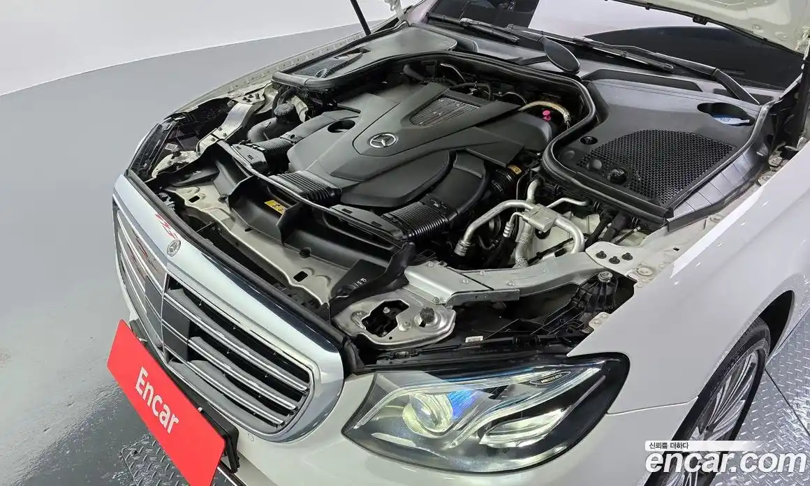 Mercedes-Benz E-Class 2017 3.0 Автомат в Москве № 212028, фото 9