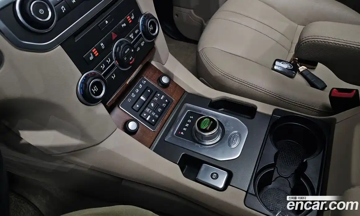 Land Rover Discovery 2016 3.0 Автомат в Москве № 213622, фото 9