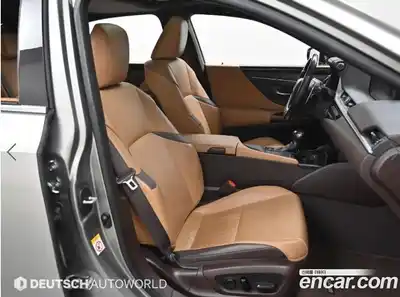Lexus ES 2019 2.5 Автомат в Москве № 214862, миниатюра 10