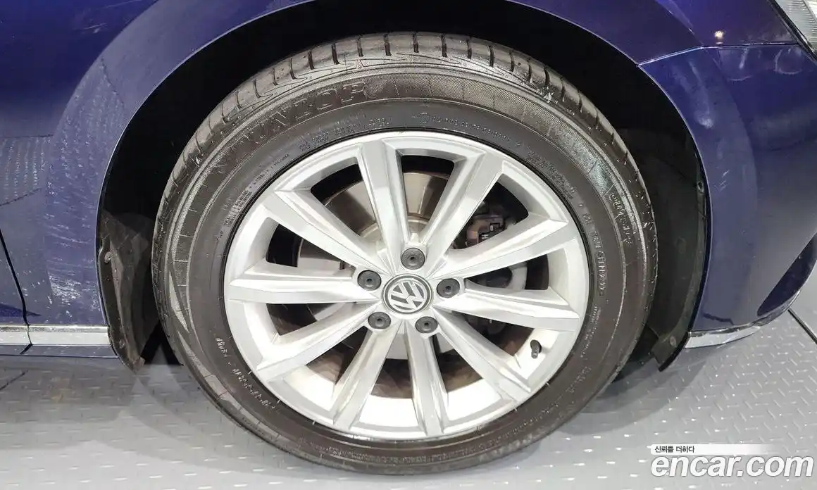 Volkswagen Passat 2018 2.0 Автомат в Москве № 215044, фото 19