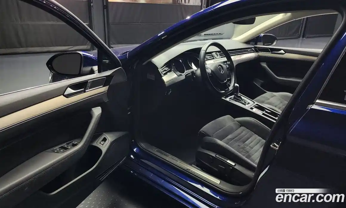 Volkswagen Passat 2018 2.0 Автомат в Москве № 215044, фото 4