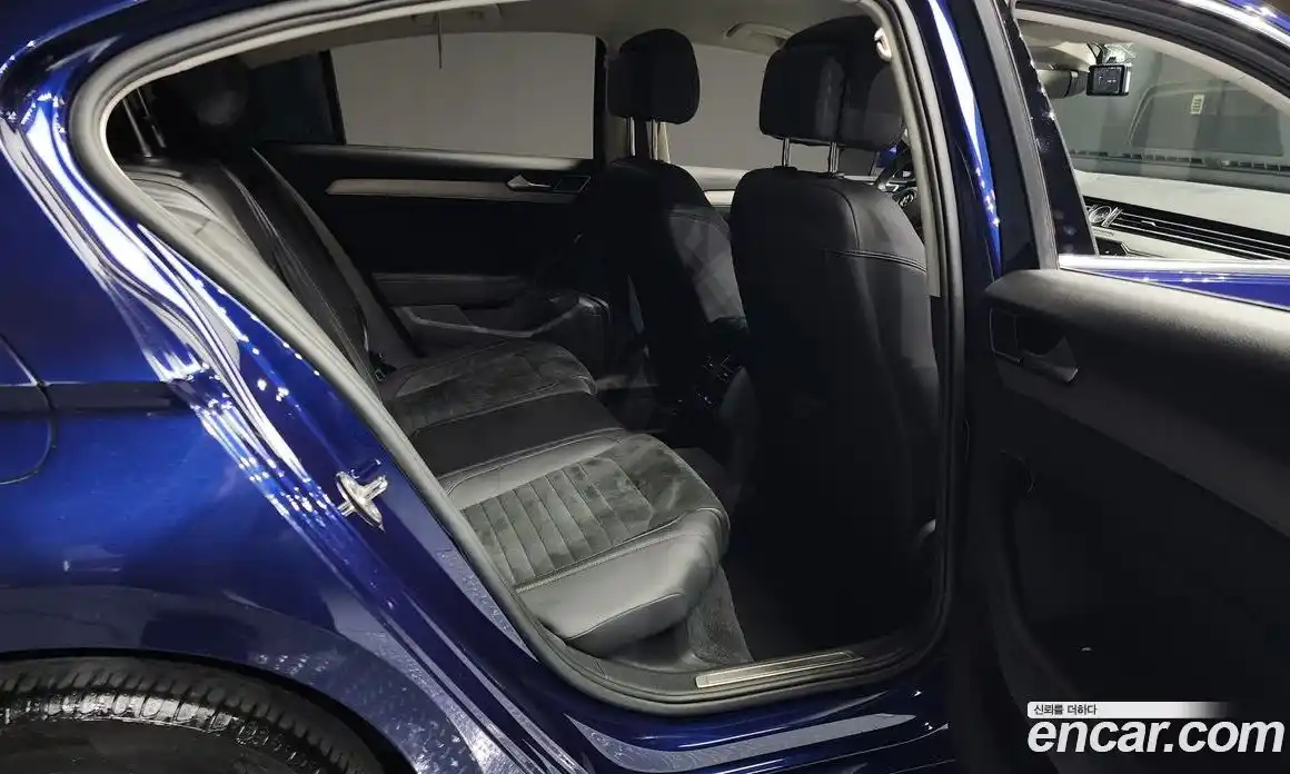 Volkswagen Passat 2018 2.0 Автомат в Москве № 215044, фото 5