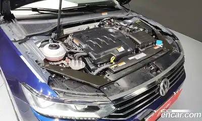 Volkswagen Passat 2018 2.0 Автомат в Москве № 215044, миниатюра 8