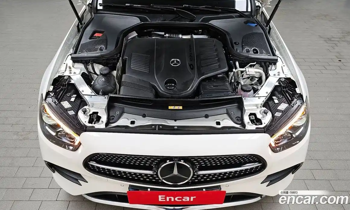 Mercedes-Benz E-Class 2023 3.0 Автомат в Москве № 216038, фото 13