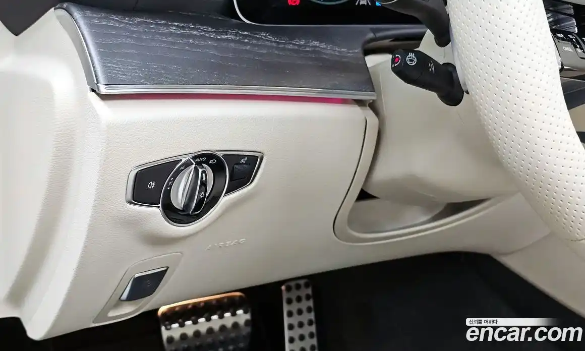 Mercedes-Benz E-Class 2023 3.0 Автомат в Москве № 216038, фото 20