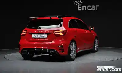 Mercedes-Benz A-Class 2018 2.0 Автомат в Москве № 216984, миниатюра 2