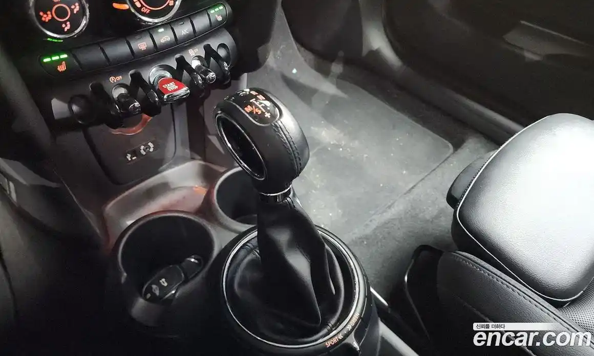 Mini Cooper 2015 1.5 Автомат в Москве № 217356, фото 18