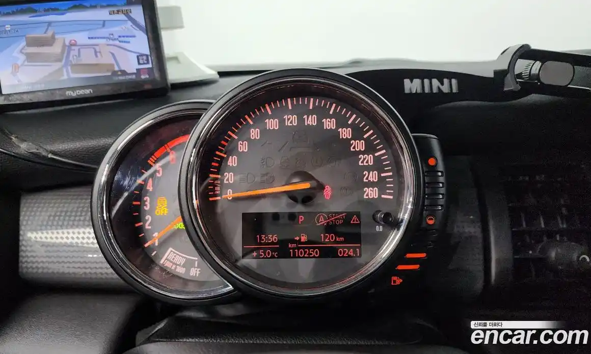 Mini Cooper 2015 1.5 Автомат в Москве № 217356, фото 4