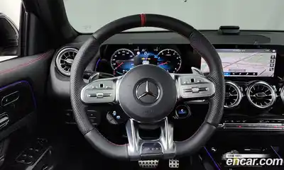 Mercedes-Benz GLB-Class 2023 2.0 Автомат в Москве № 218555, миниатюра 2