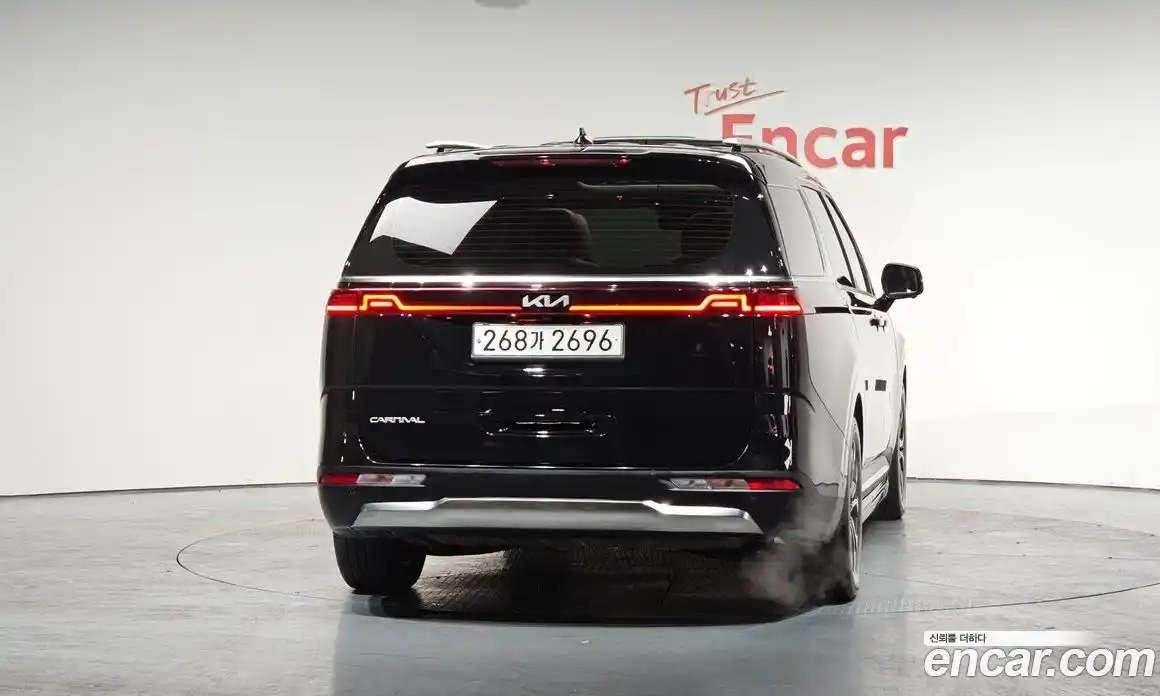 Kia Canival 2023 3.5 Автомат в Москве № 21909, фото 18