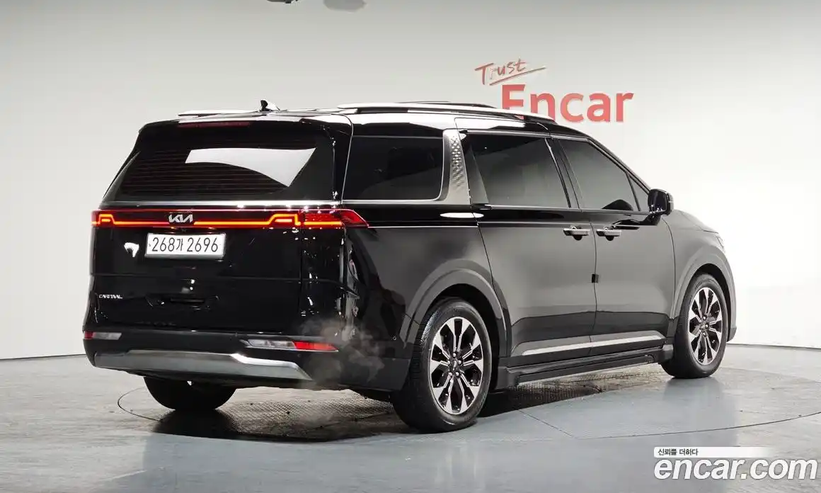 Kia Canival 2023 3.5 Автомат в Москве № 21909, фото 20