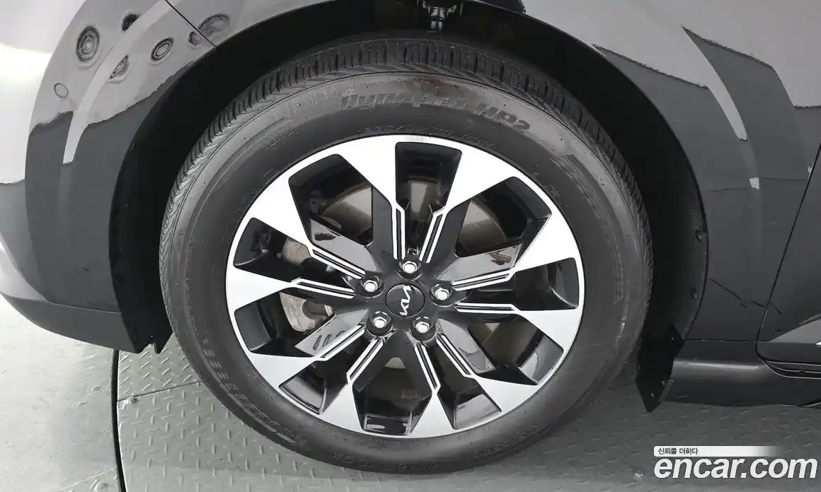 Kia Canival 2023 3.5 Автомат в Москве № 21909, фото 4