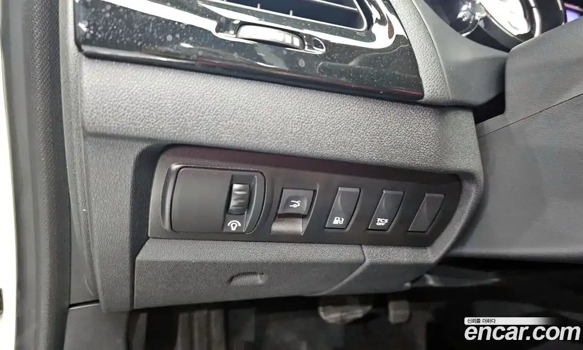 Renault SM3 2016 1.6 Автомат в Москве № 220341, фото 17