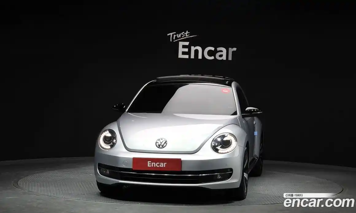 Volkswagen Beatle 2014 2.0 Автомат в Москве № 224102, фото 3