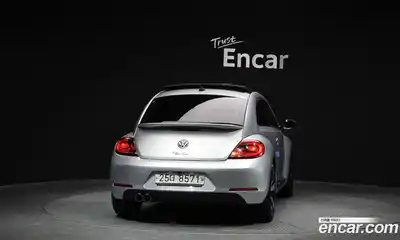 Volkswagen Beatle 2014 2.0 Автомат в Москве № 224102, миниатюра 4