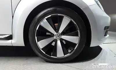 Volkswagen Beatle 2014 2.0 Автомат в Москве № 224102, миниатюра 5