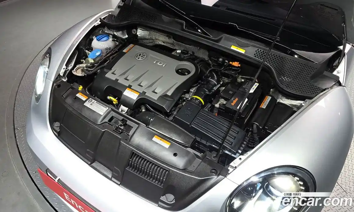 Volkswagen Beatle 2014 2.0 Автомат в Москве № 224102, фото 6