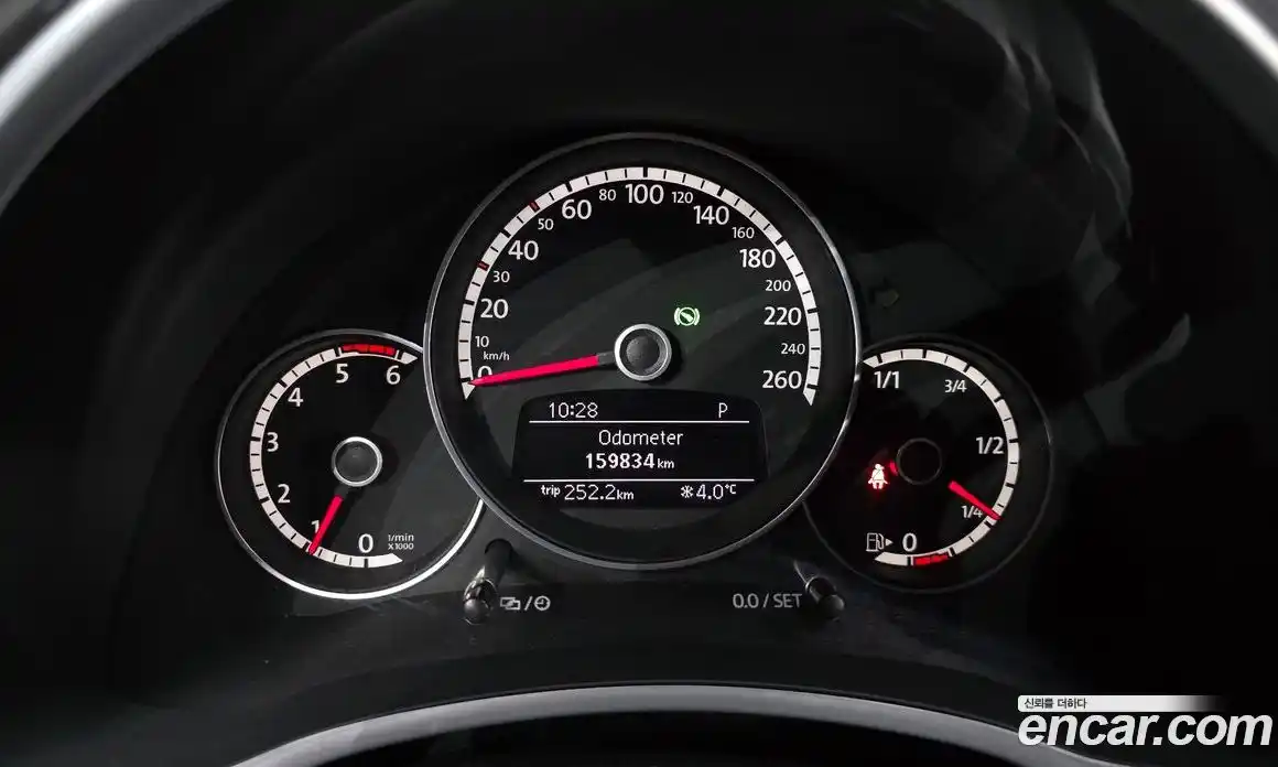 Volkswagen Beatle 2014 2.0 Автомат в Москве № 224102, фото 8