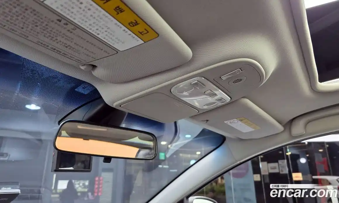 Renault SM3 2010 1.6 Автомат в Москве № 226047, фото 12