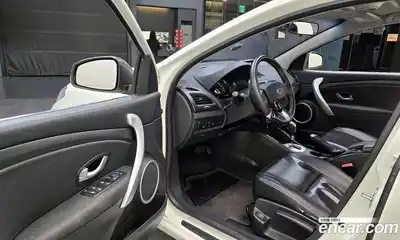 Renault SM3 2010 1.6 Автомат в Москве № 226047, миниатюра 6