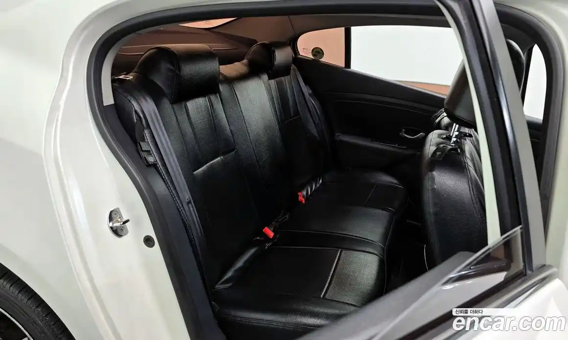 Renault SM3 2010 1.6 Автомат в Москве № 226047, фото 10