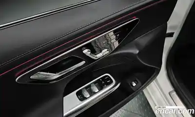 Mercedes-Benz E-Class 2025 2.0 Автомат в Москве № 229378, миниатюра 8