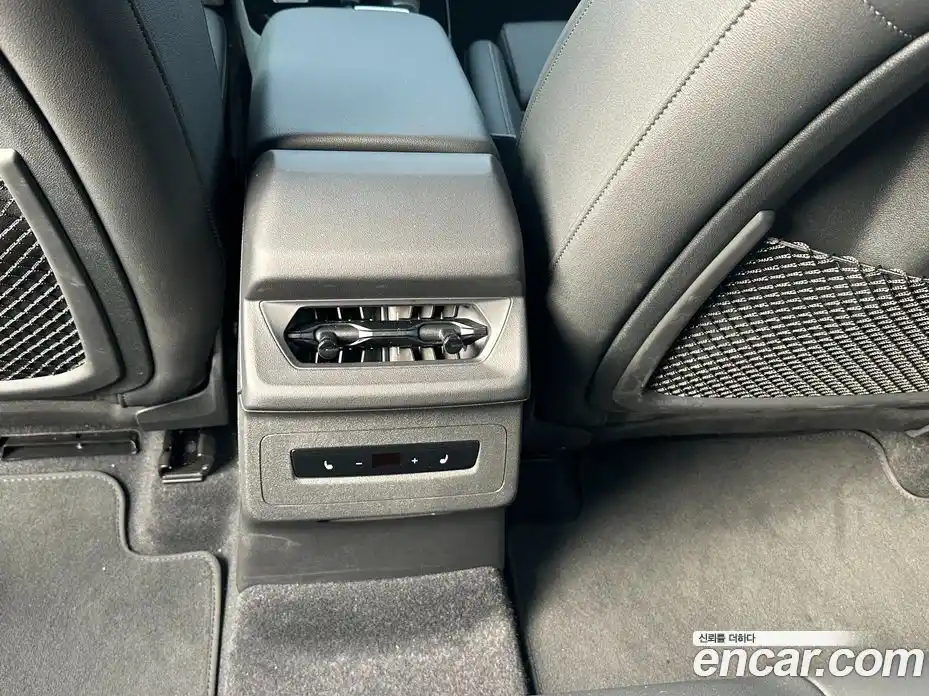 Audi Q6 e-tron 2025 Автомат в Москве № 230281, фото 13