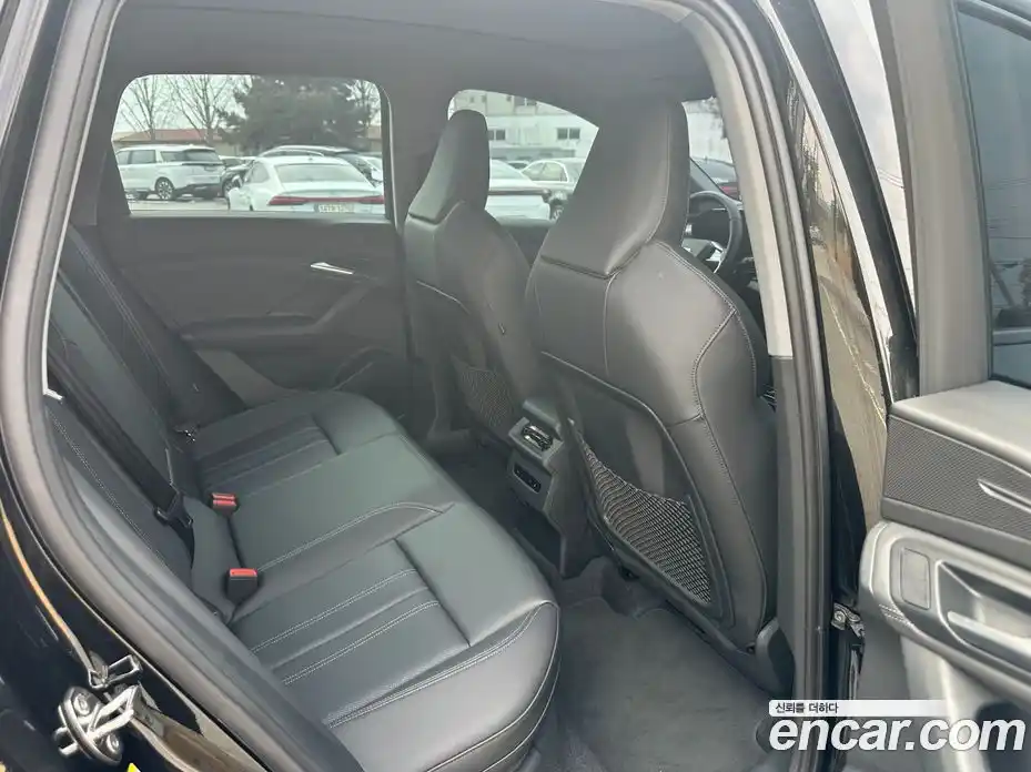 Audi Q6 e-tron 2025 Автомат в Москве № 230281, фото 19