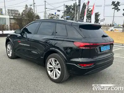 Audi Q6 e-tron 2025 Автомат в Москве № 230281, миниатюра 2