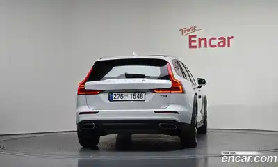 Volvo V60 2019 2.0 Автомат в Москве № 230590, миниатюра 11