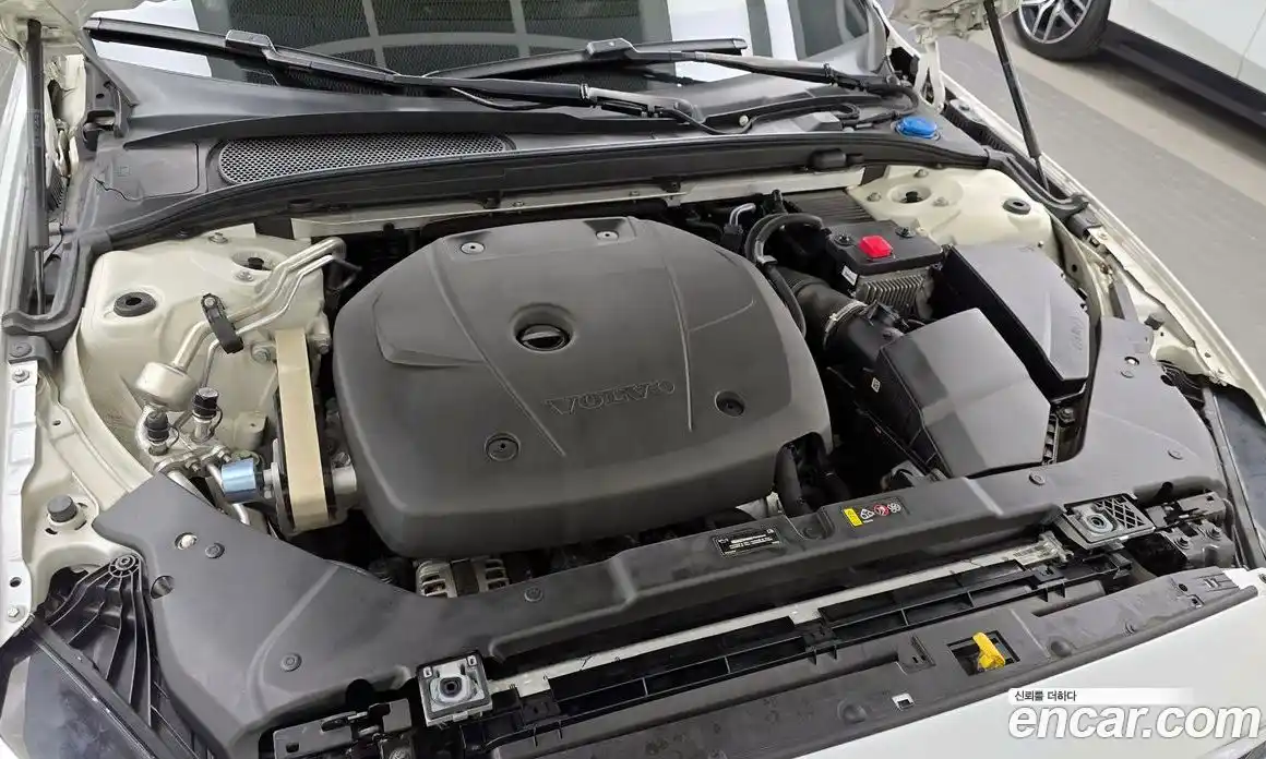 Volvo V60 2019 2.0 Автомат в Москве № 230590, фото 12