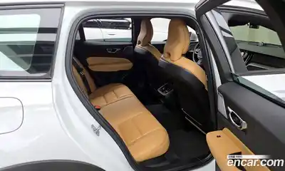 Volvo V60 2019 2.0 Автомат в Москве № 230590, миниатюра 2