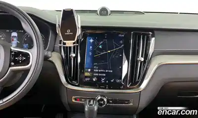 Volvo V60 2019 2.0 Автомат в Москве № 230590, миниатюра 4