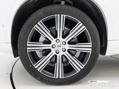 Volvo XC90 2025 2.0 Автомат в Москве № 230781, миниатюра 5