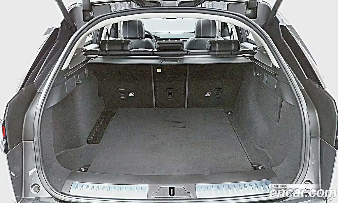 Land Rover Range-Rover Velar 2018 2.0 Автомат в Москве № 231305, фото 20