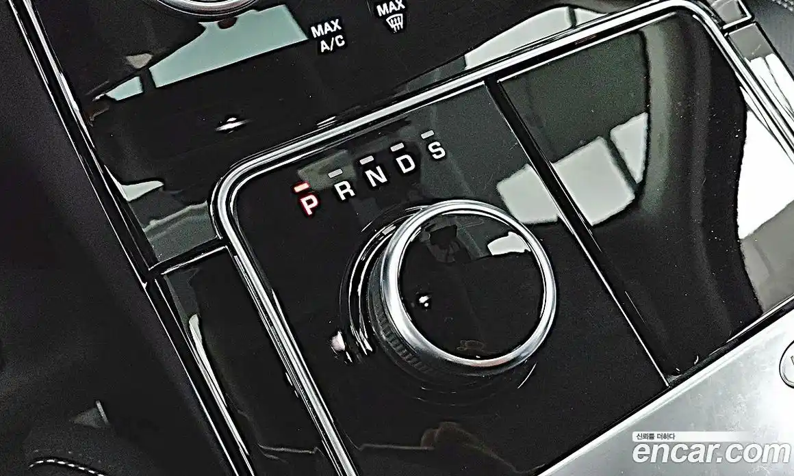 Land Rover Range-Rover Velar 2018 2.0 Автомат в Москве № 231305, фото 8