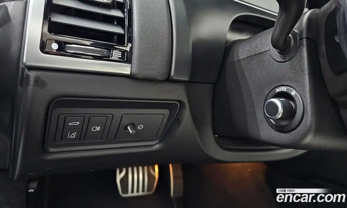 Jaguar F-Type 2023 2.0 Автомат в Москве № 236298, фото 12