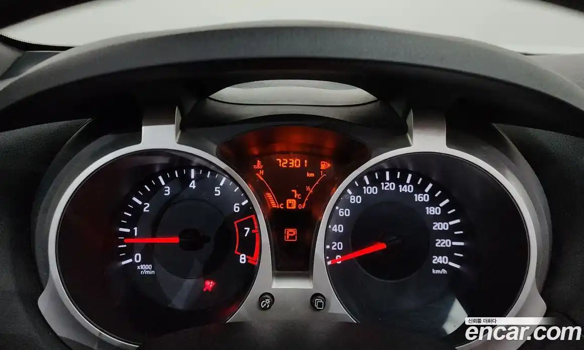 Nissan Juke 2014 1.6 Автомат в Москве № 242000, фото 11