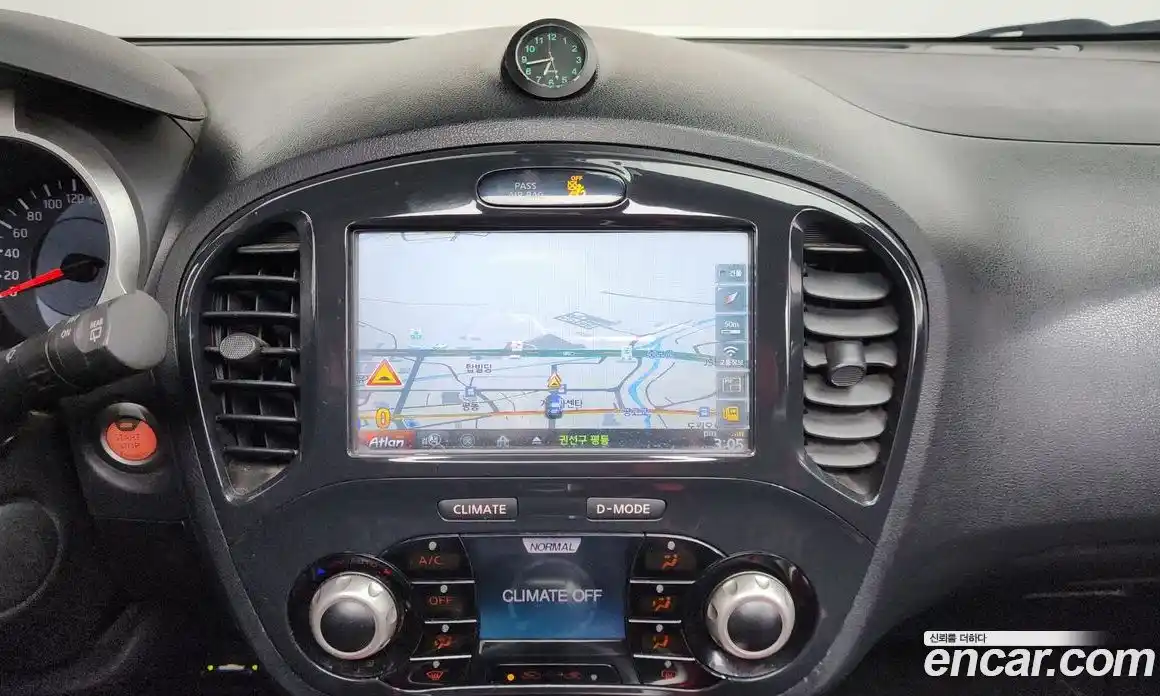 Nissan Juke 2014 1.6 Автомат в Москве № 242000, фото 15