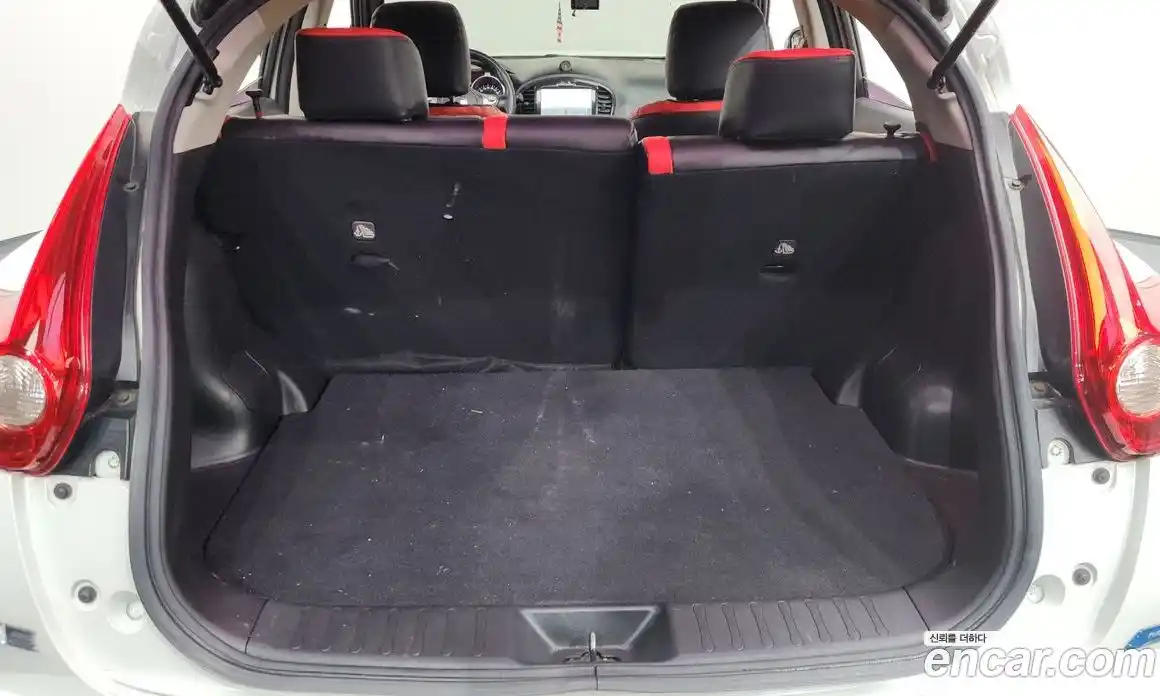 Nissan Juke 2014 1.6 Автомат в Москве № 242000, фото 9