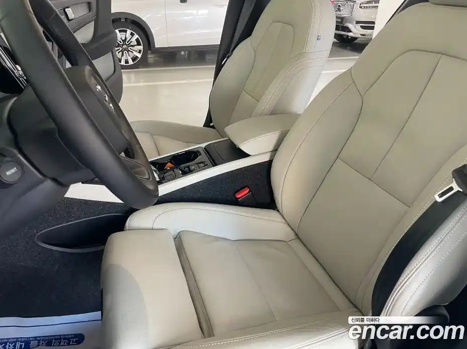 Volvo XC40 2025 2.0 Автомат в Москве № 251296, фото 10