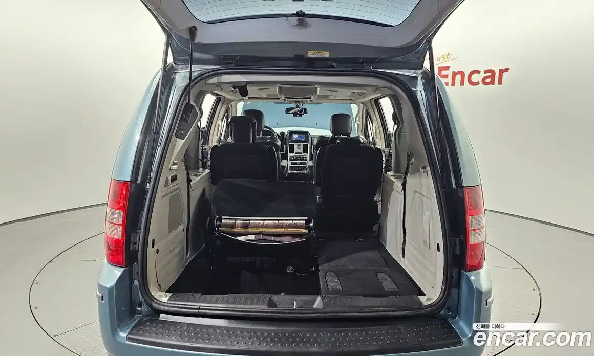 Chrysler Grand Voyager 2010 3.8 Автомат в Москве № 256759, фото 20