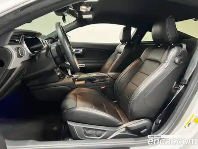 Ford Mustang 2023 2.3 Автомат в Москве № 281910, миниатюра 10