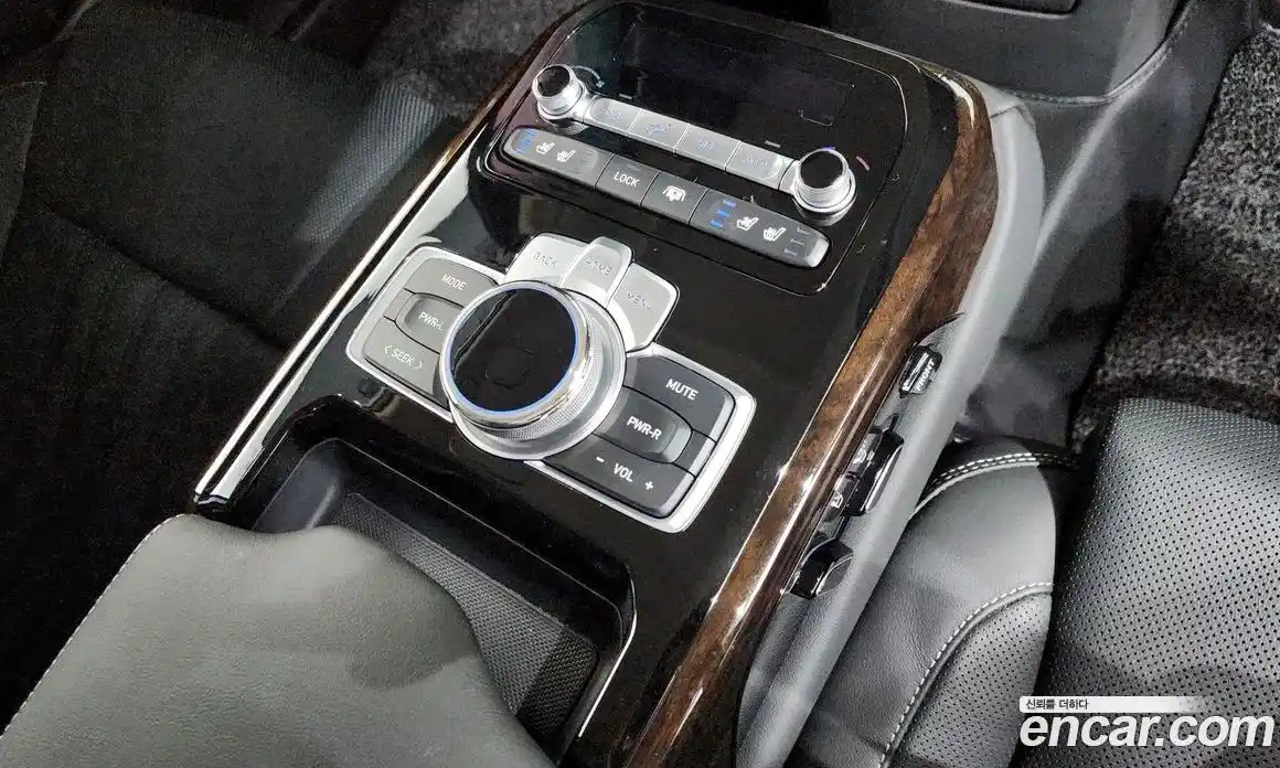 Genesis G90 2020 3.8 Автомат в Москве № 288770, фото 13