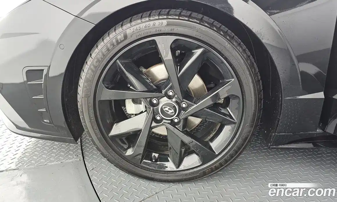 Hyundai Sonata 2023 1.6 Автомат в Москве № 305092, фото 14