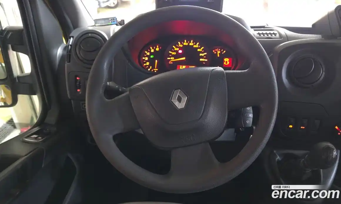 Renault Master 2020 2.3 Механическая в Москве № 316586, фото 18