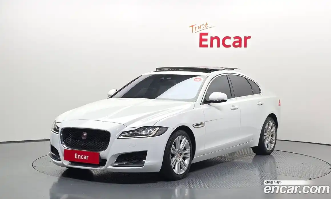 Jaguar XF 2017 2.0 Автомат в Москве № 335817, фото 11